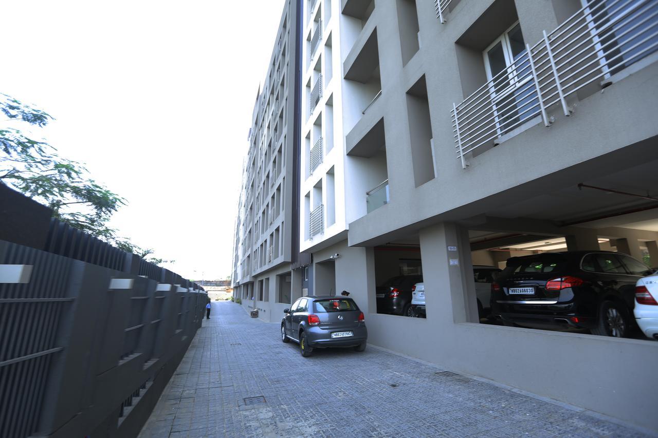 Lakeview Service Apartments Kalkutta Exterior foto